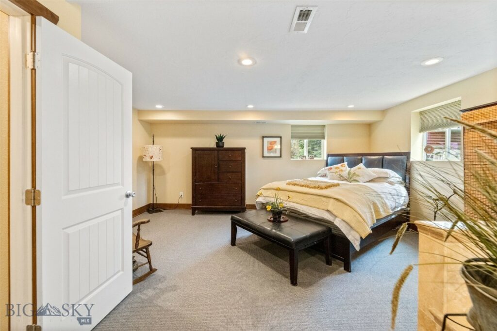 220 Cirque Drive, Bozeman MT 59718