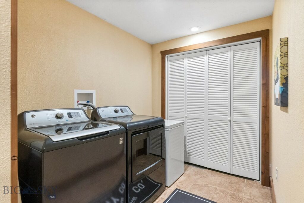 220 Cirque Drive, Bozeman MT 59718