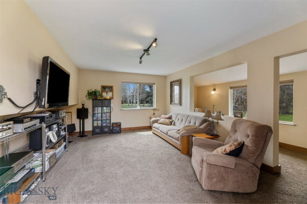 220 Cirque Drive, Bozeman MT 59718
