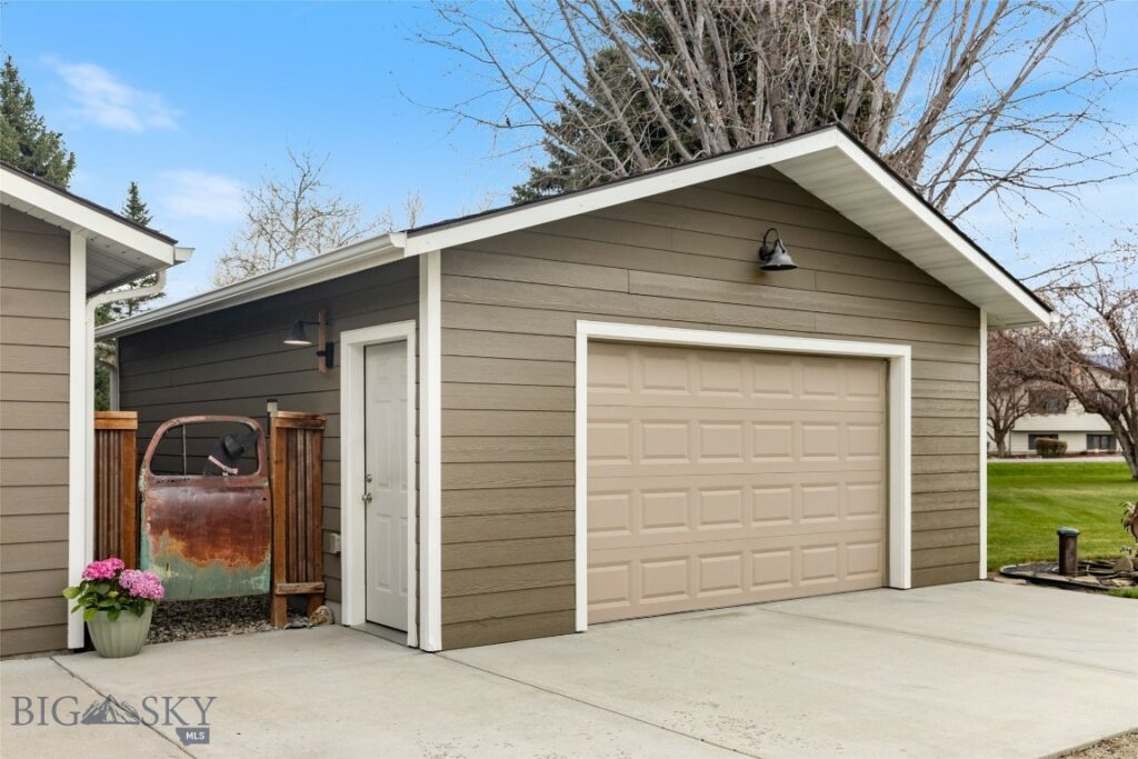 220 Cirque Drive, Bozeman MT 59718