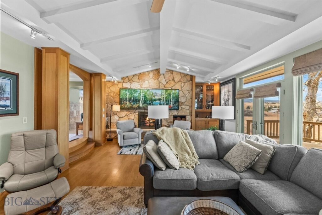 2215 Arrowleaf Hills Drive, Bozeman MT 59715