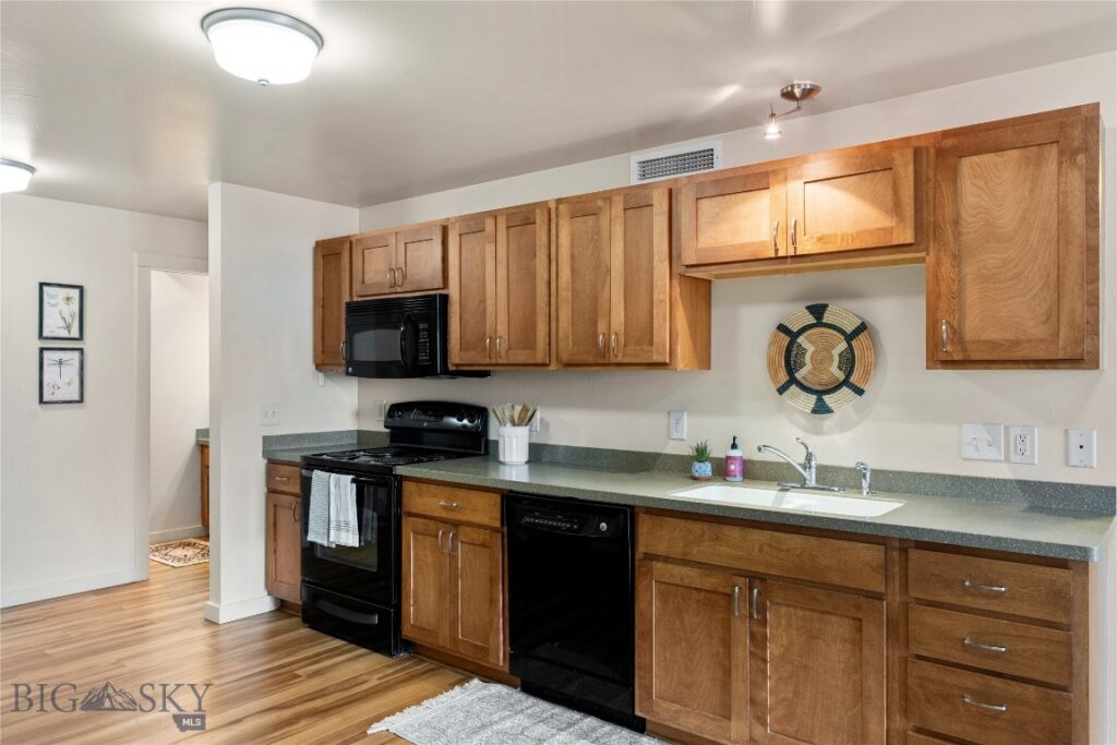 228 S Cottonwood, Bozeman MT 59718