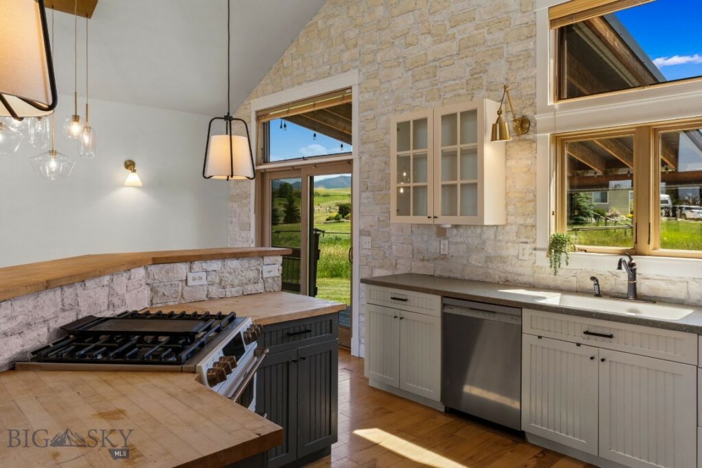 236 Holland Lane, Bozeman MT 59718