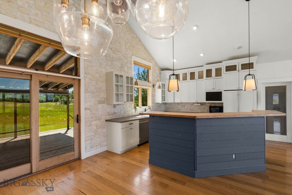 236 Holland Lane, Bozeman MT 59718