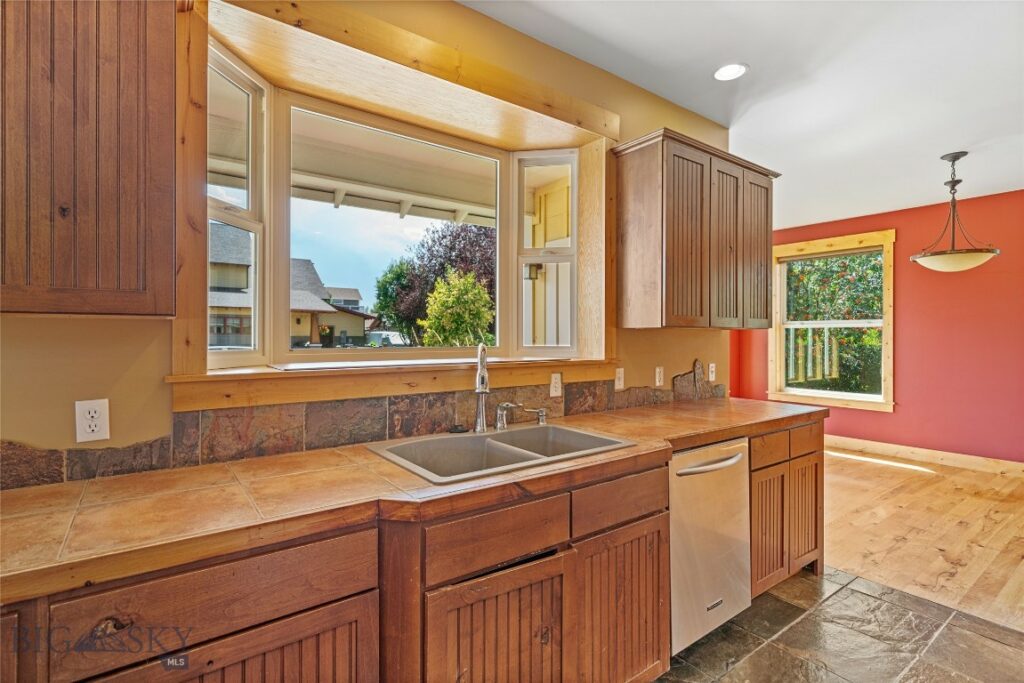 2407 Ferguson, Bozeman MT 59718