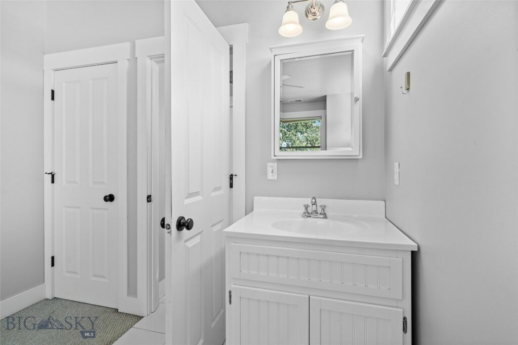 2407 Ferguson, Bozeman MT 59718