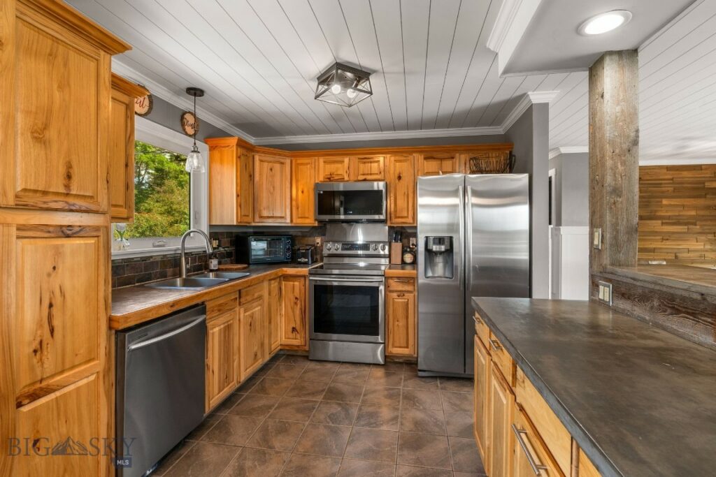 24151 Frontage Road, Bozeman MT 59718