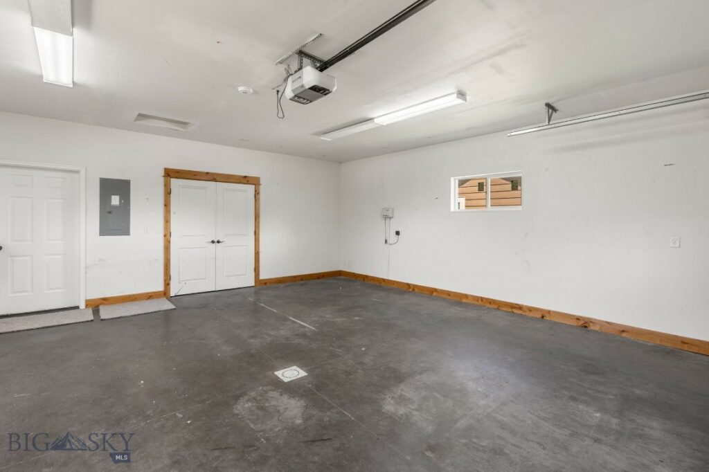 2464 Ferguson Avenue, Bozeman MT 59718