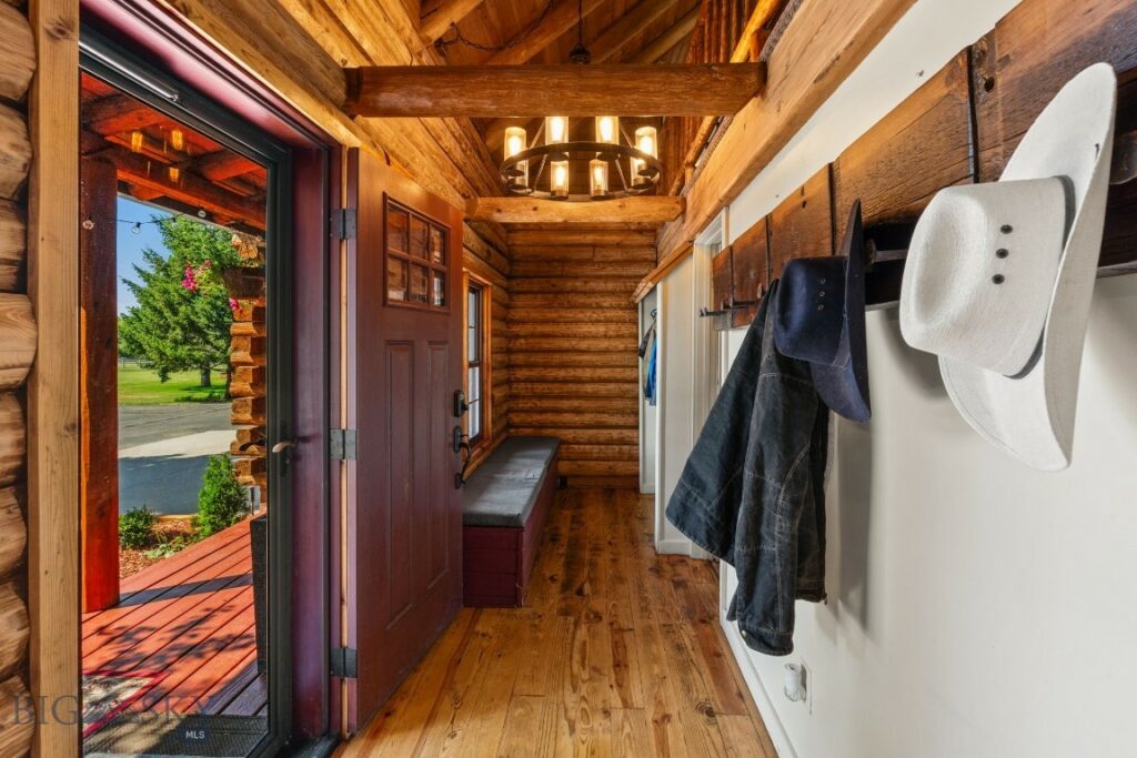 25 Big Chief Trail, Bozeman MT 59718