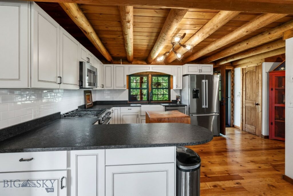 25 Big Chief Trail, Bozeman MT 59718