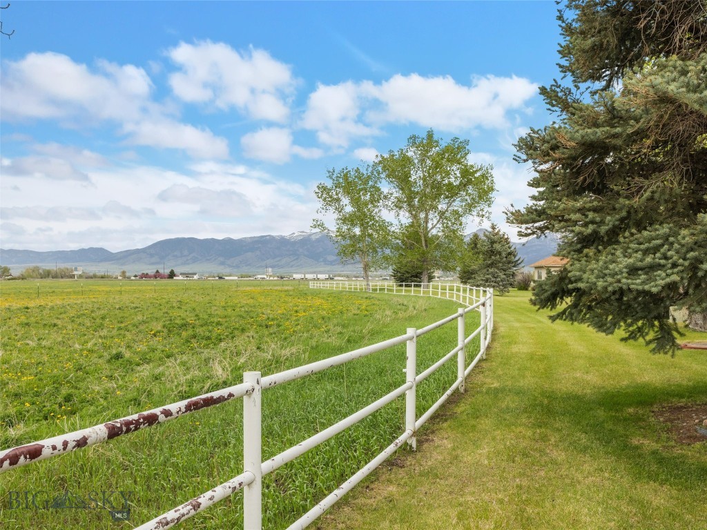 2501 E Cameron Bridge, Bozeman MT 59718