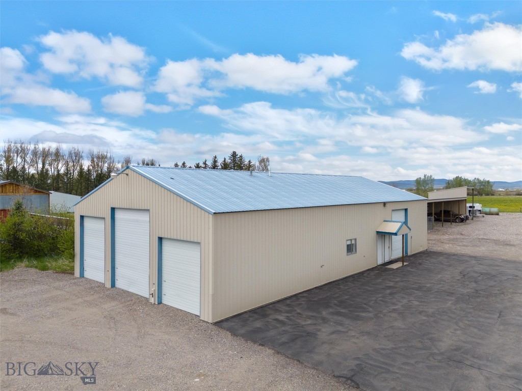 2501 E Cameron Bridge Road, Bozeman MT 59715