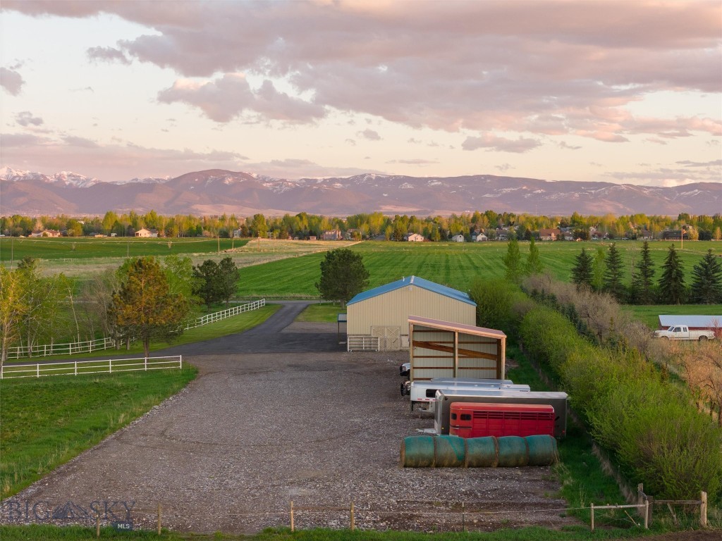 2501 E Cameron Bridge Road, Bozeman MT 59715