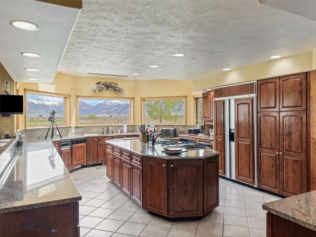 2501 E Cameron Bridge Road, Bozeman MT 59715