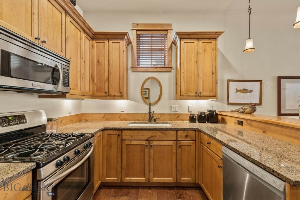 2516 Weeping Rock Lane, Bozeman MT 59715