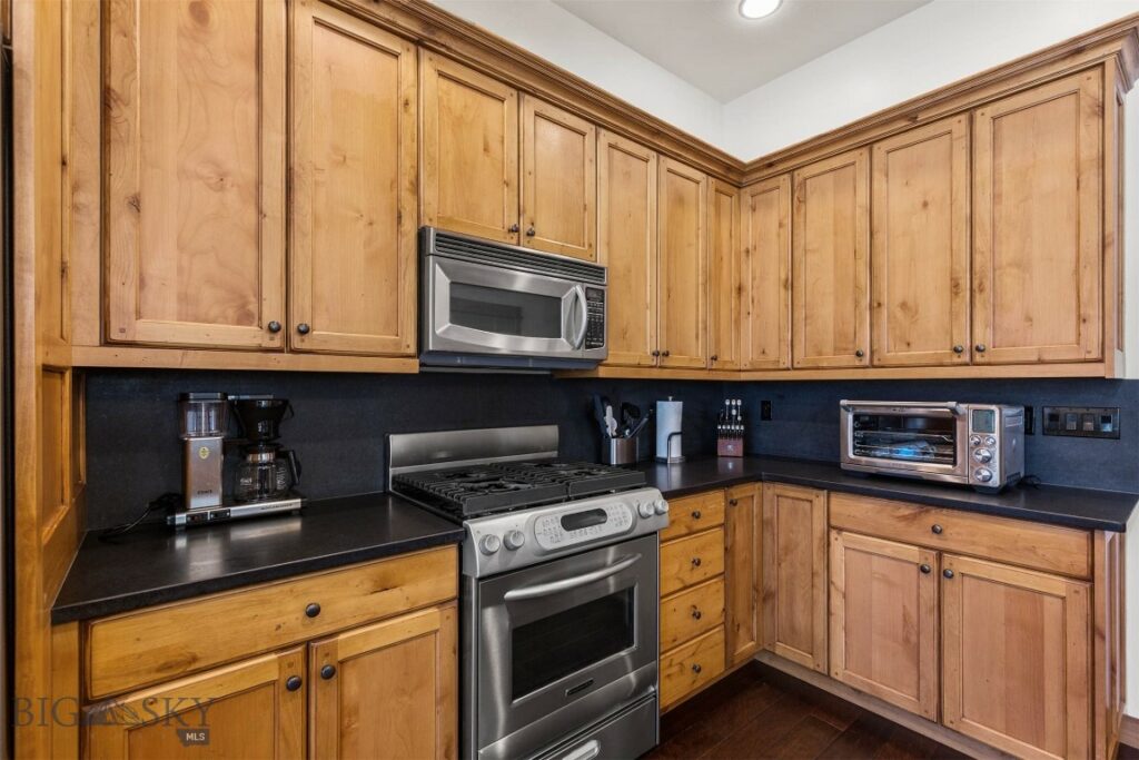2599 Weeping Rock Lane, Bozeman MT 59715
