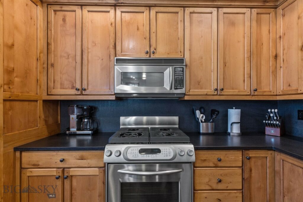 2599 Weeping Rock Lane, Bozeman MT 59715