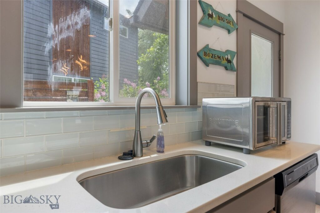 26 Locomotive Loop, Bozeman MT 59718