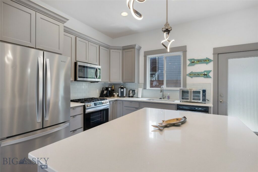 26 Locomotive Loop, Bozeman MT 59718