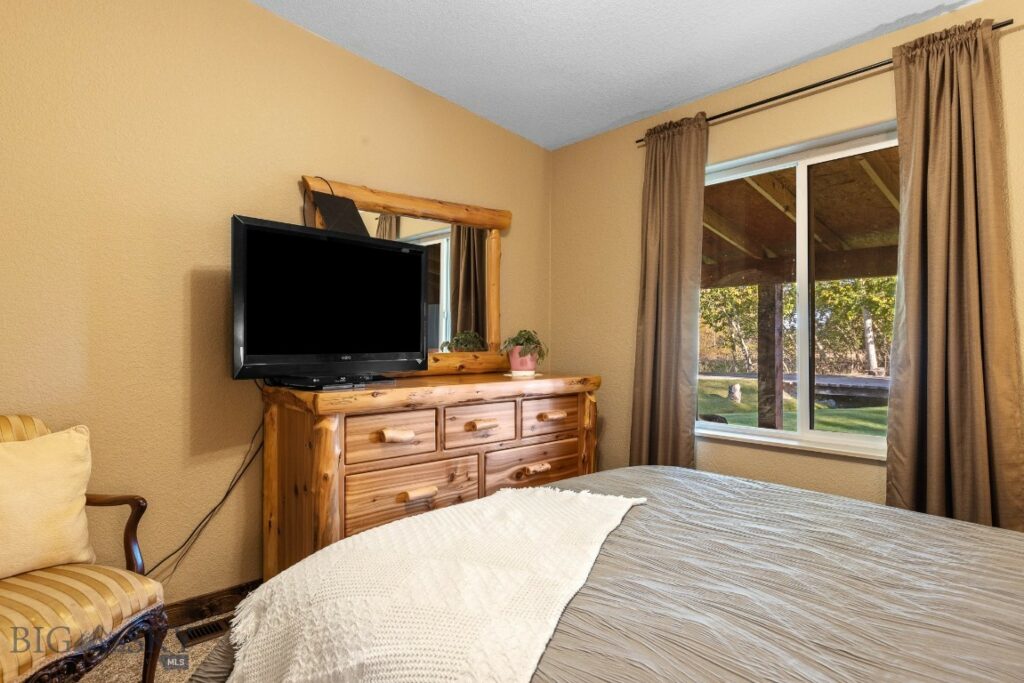 2621 Jackrabbit Lane, Bozeman MT 59718