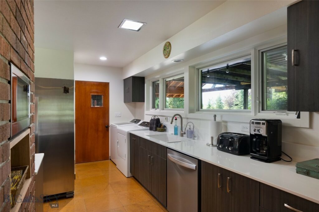 27459 Frontage Road, Bozeman MT 59715