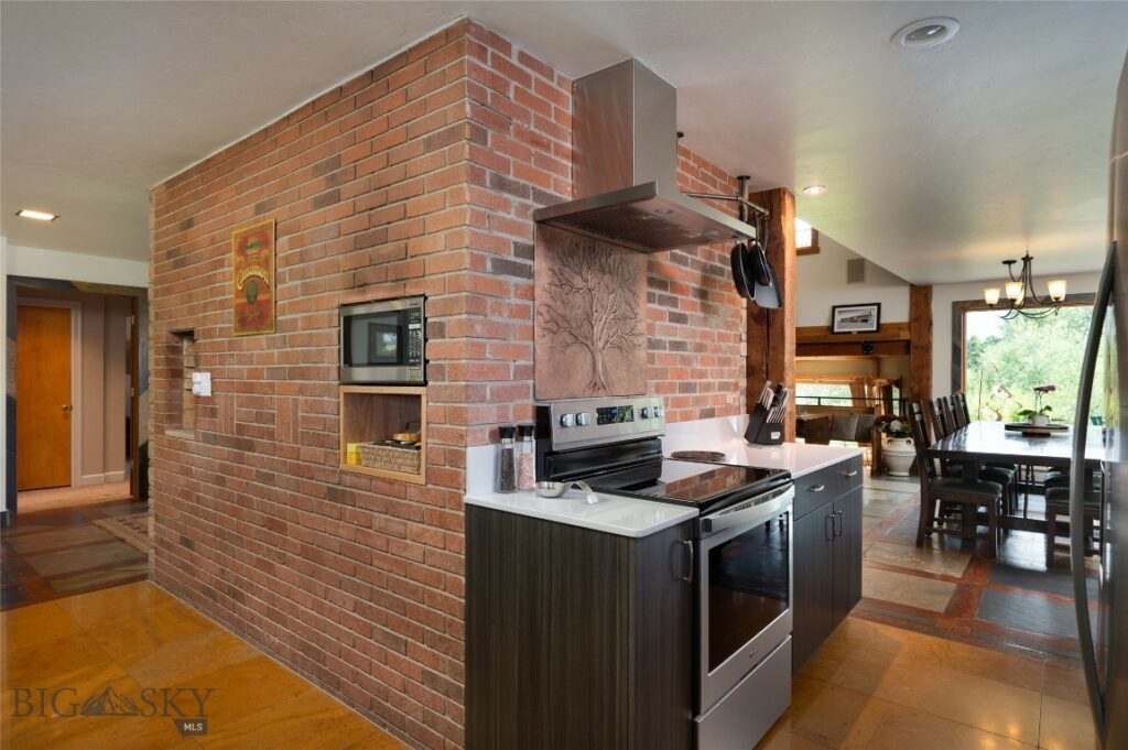 27459 Frontage Road, Bozeman MT 59715