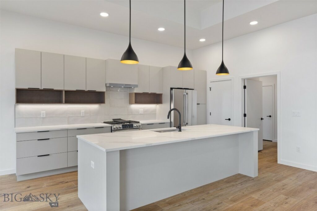 2806 S 30th Avenue, Bozeman MT 59718
