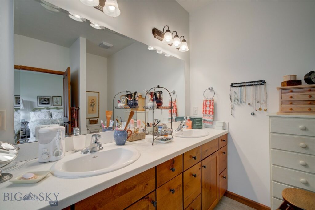 288 S Hanley Avenue, Bozeman MT 59718