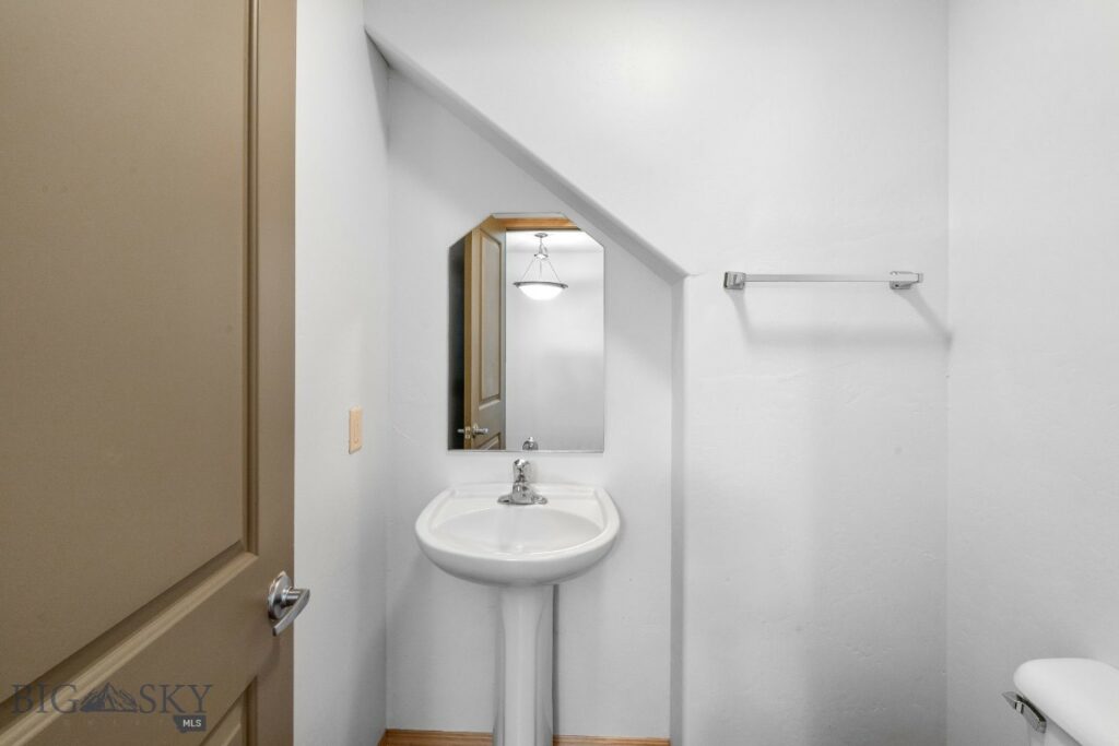 2948 Warbler Way, Bozeman MT 59718