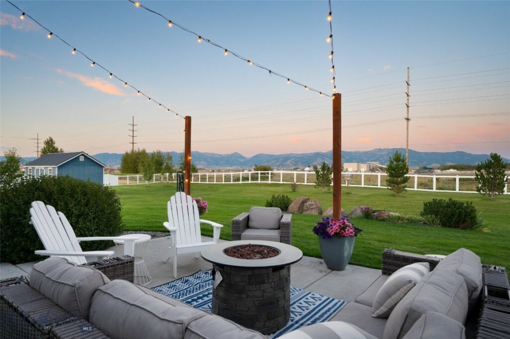 300 Stewart Loop, Bozeman MT 59718