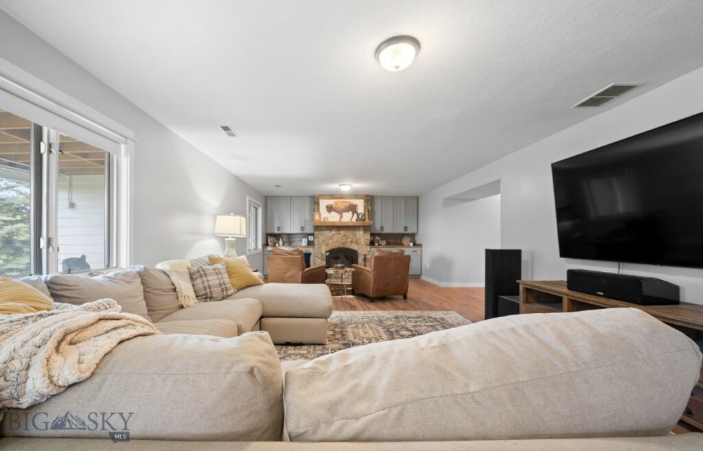 3015 Branding Iron Road, Bozeman MT 59715