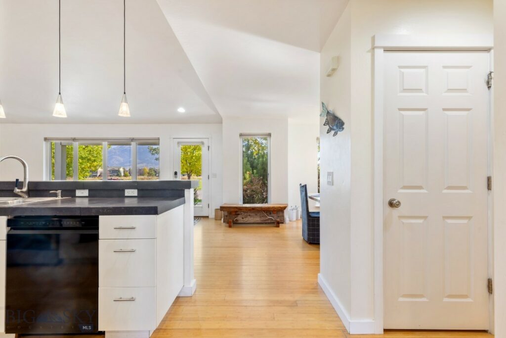 3020 Sun Dew, Bozeman MT 59718