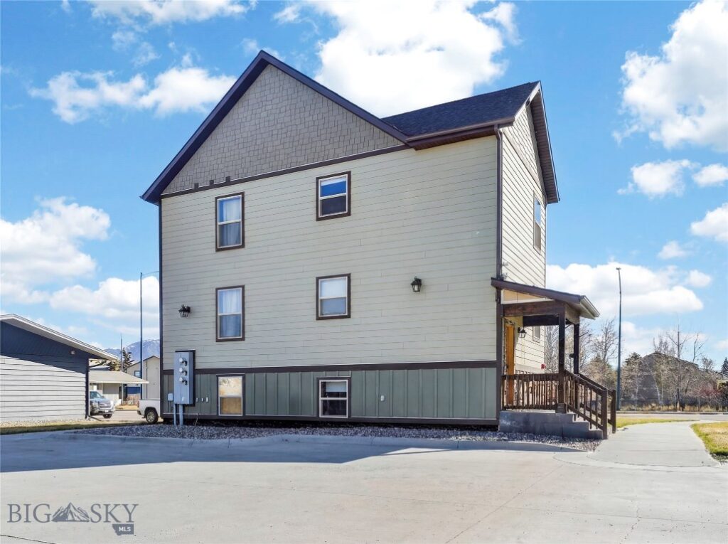 303 S 19th Avenue, Bozeman MT 59718