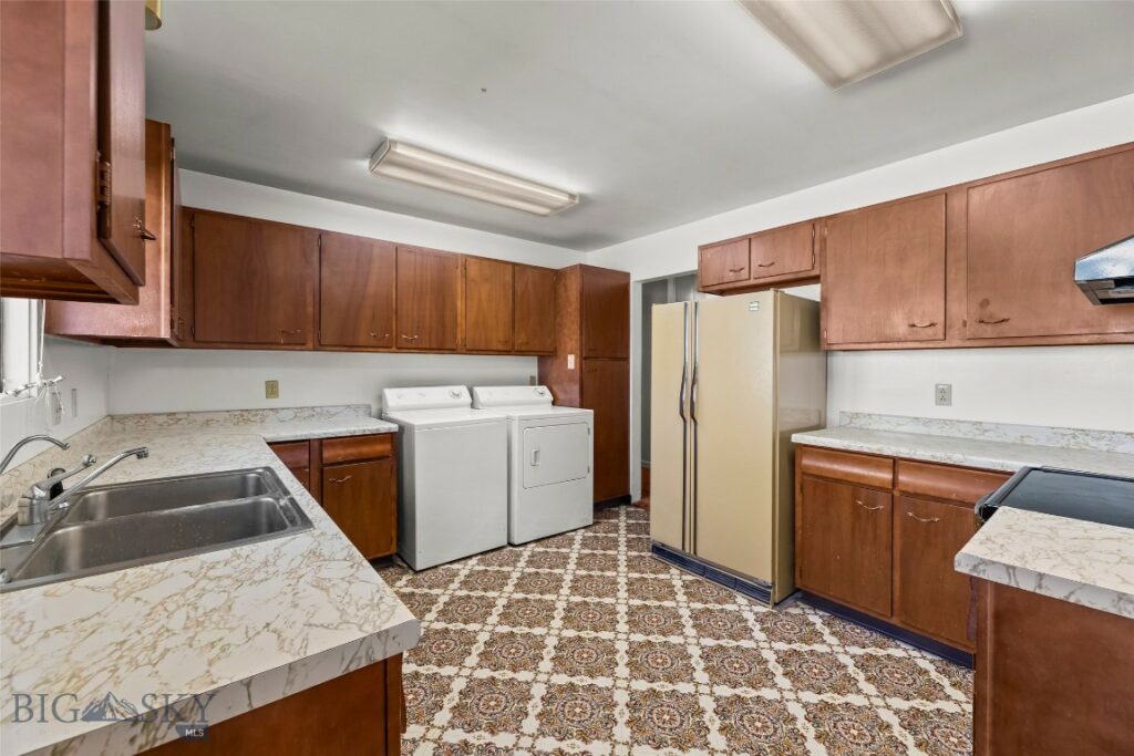 305 S 14th Avenue, Bozeman MT 59715