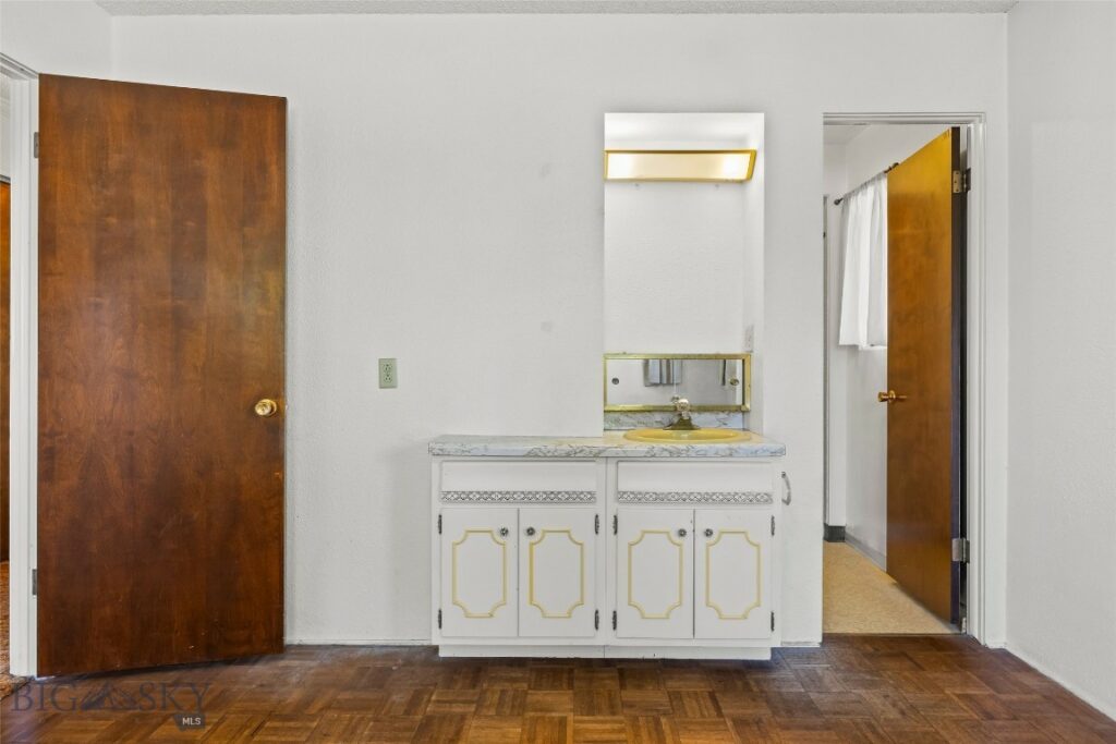 305 S 14th Avenue, Bozeman MT 59715