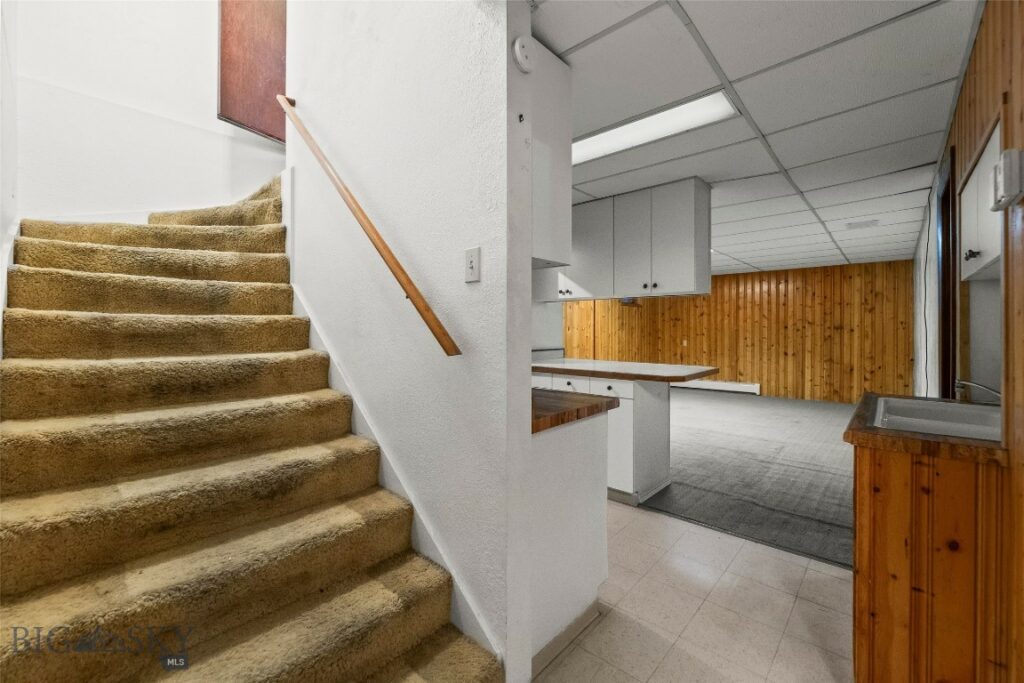 305 S 14th Avenue, Bozeman MT 59715