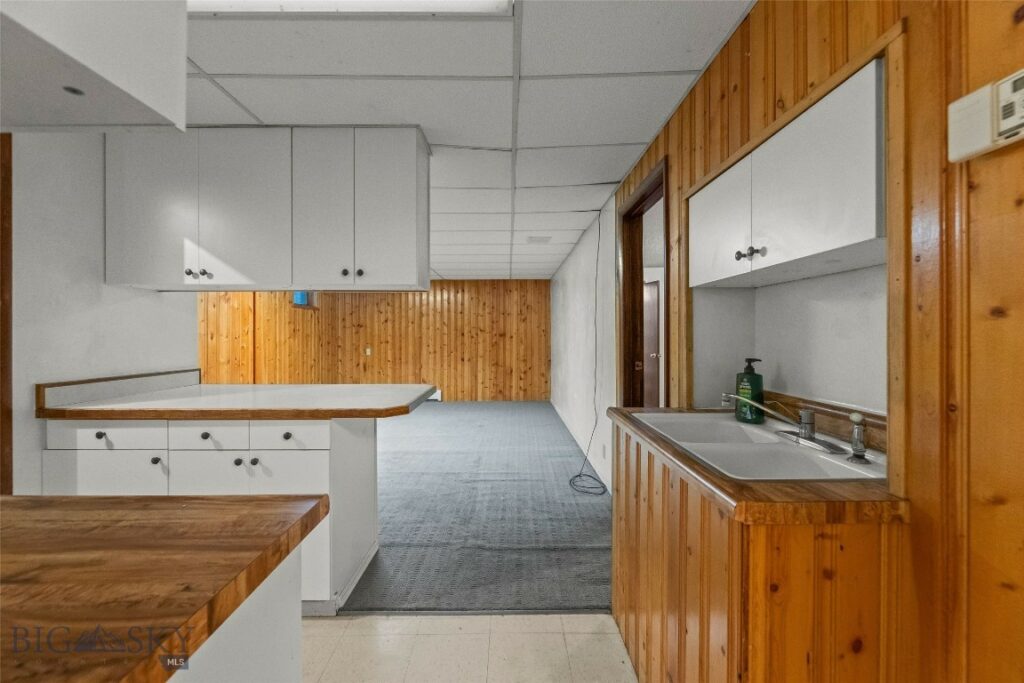 305 S 14th Avenue, Bozeman MT 59715