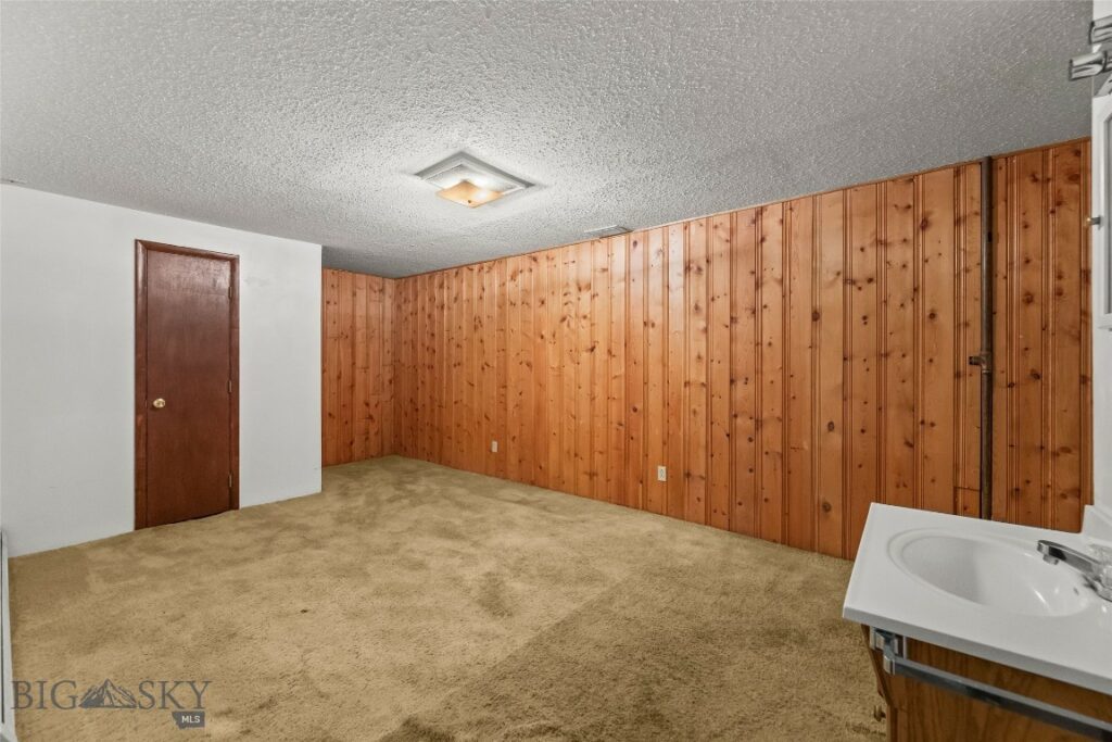 305 S 14th Avenue, Bozeman MT 59715