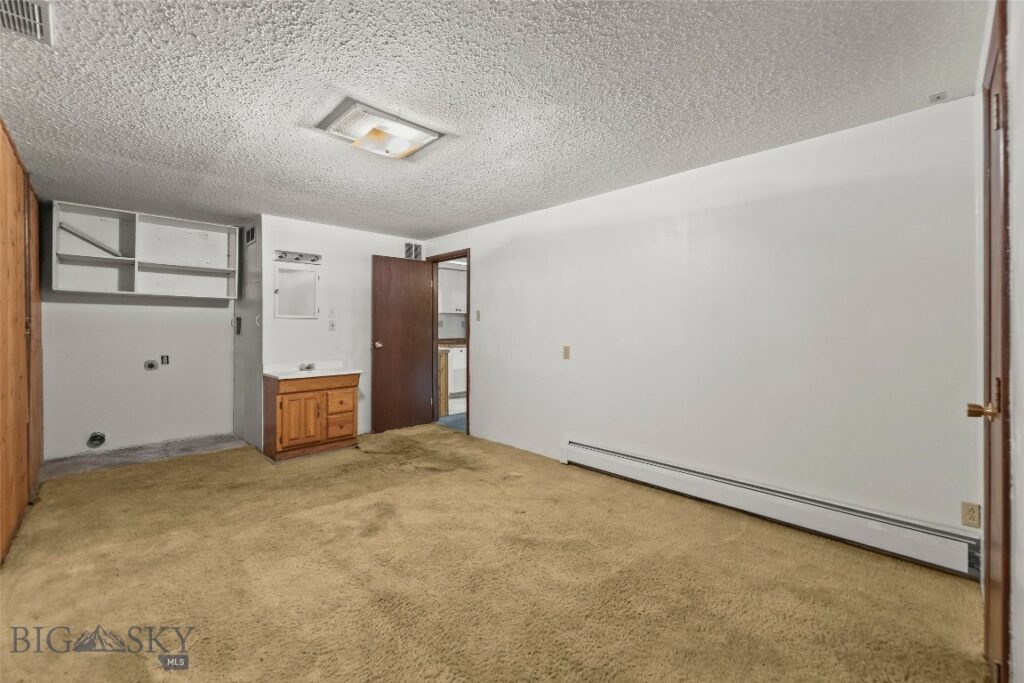 305 S 14th Avenue, Bozeman MT 59715