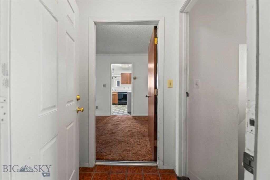 305 S 14th Avenue, Bozeman MT 59715