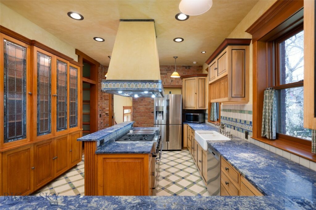 319 S 3rd Avenue, Bozeman MT 59715