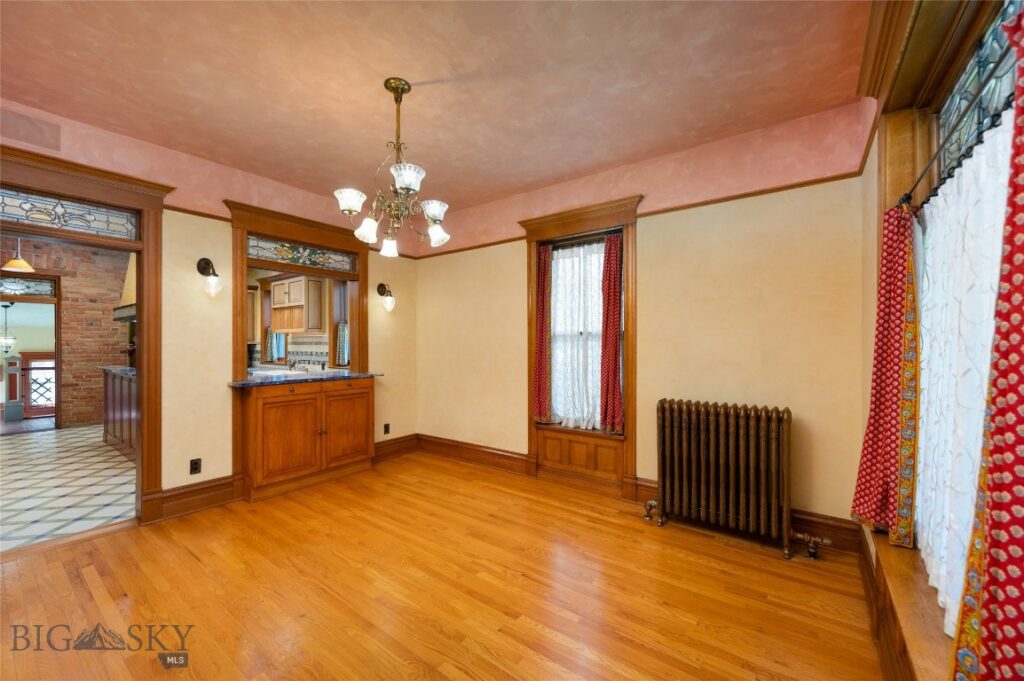 319 S 3rd Avenue, Bozeman MT 59715