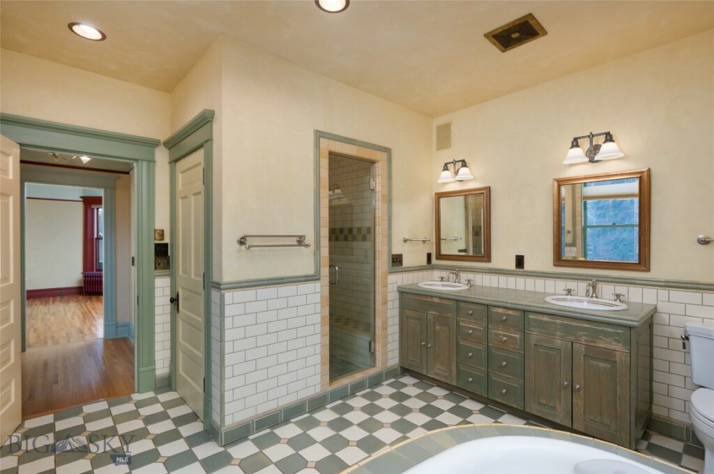 319 S 3rd Avenue, Bozeman MT 59715