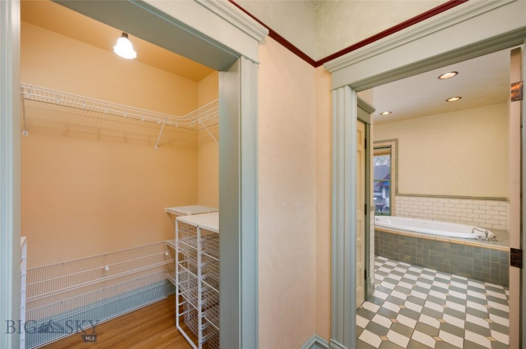 319 S 3rd Avenue, Bozeman MT 59715