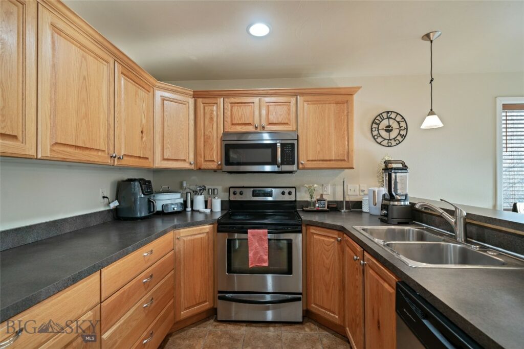 3206 Warbler Way, Bozeman MT 59718