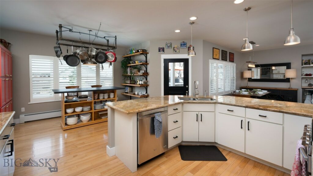 3214 Hillcrest Drive, Bozeman MT 59715