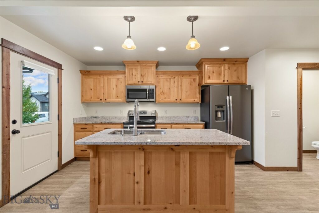 3241 Fen Way, Bozeman MT 59718