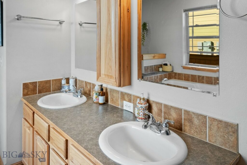 3241 Annie, Bozeman MT 59718