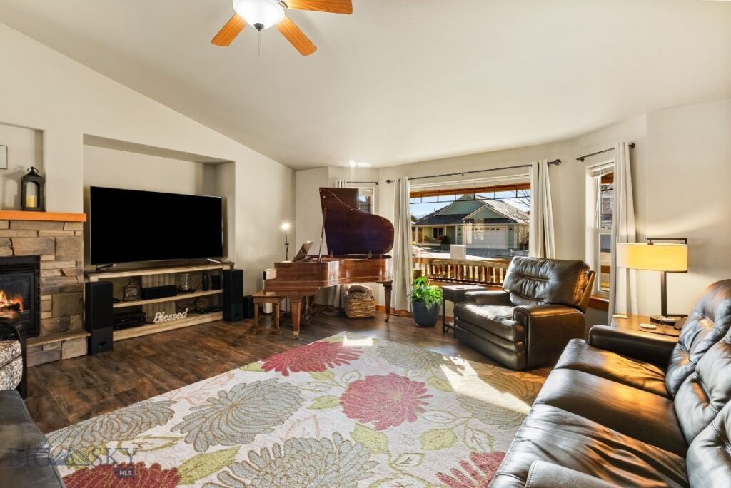 3263 Annie, Bozeman MT 59718