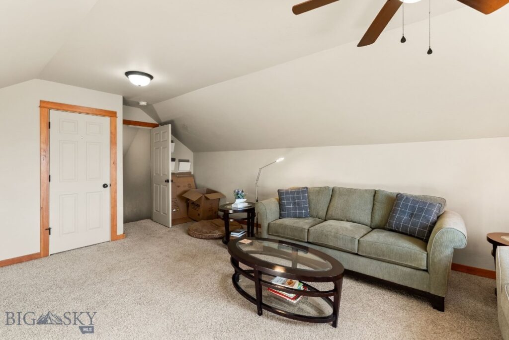 3263 Annie, Bozeman MT 59718